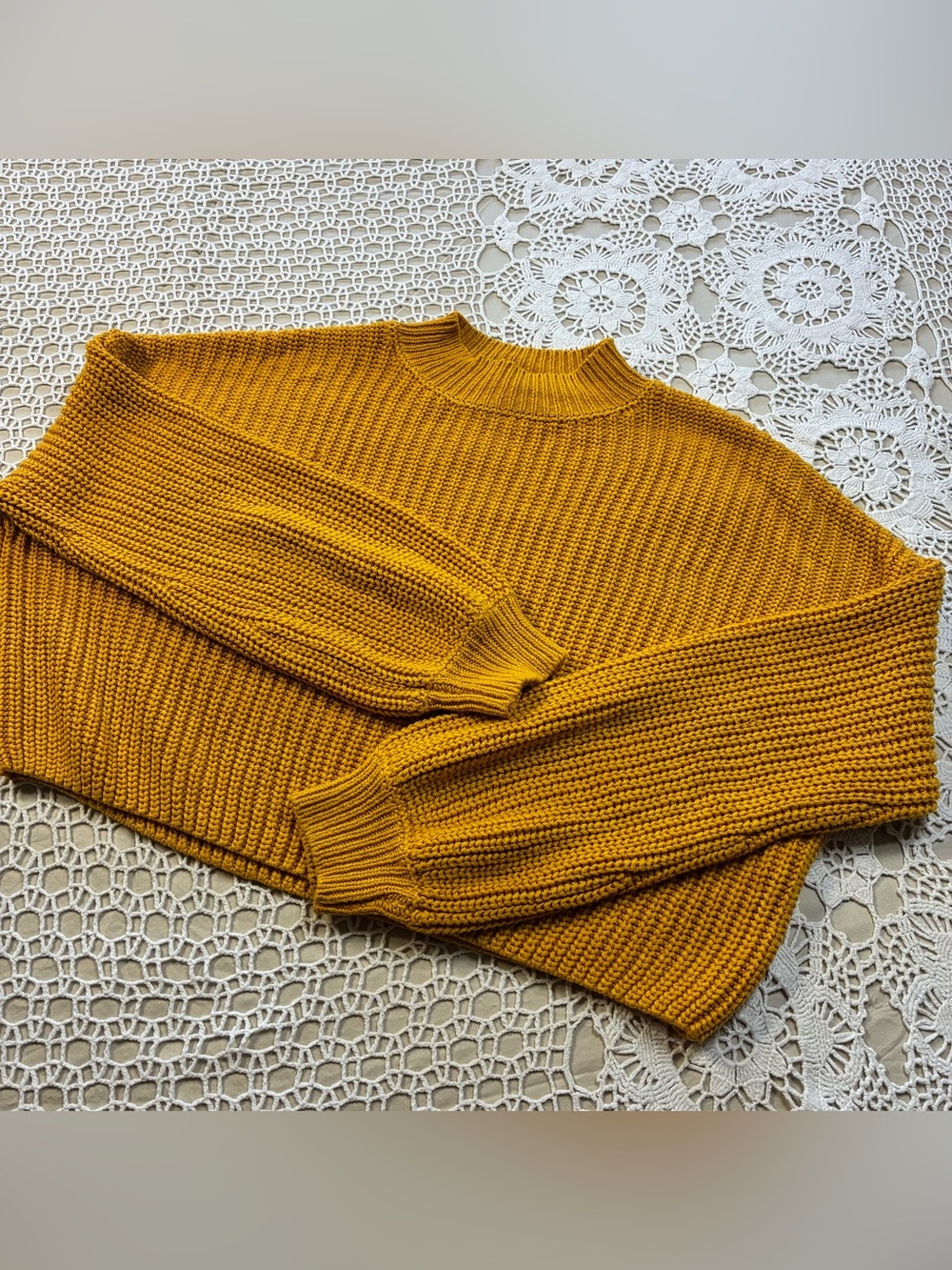 Forever 21 Women’s Medium Mustard Mock Neck Cropped Sweater Long Sleeve Knit Top